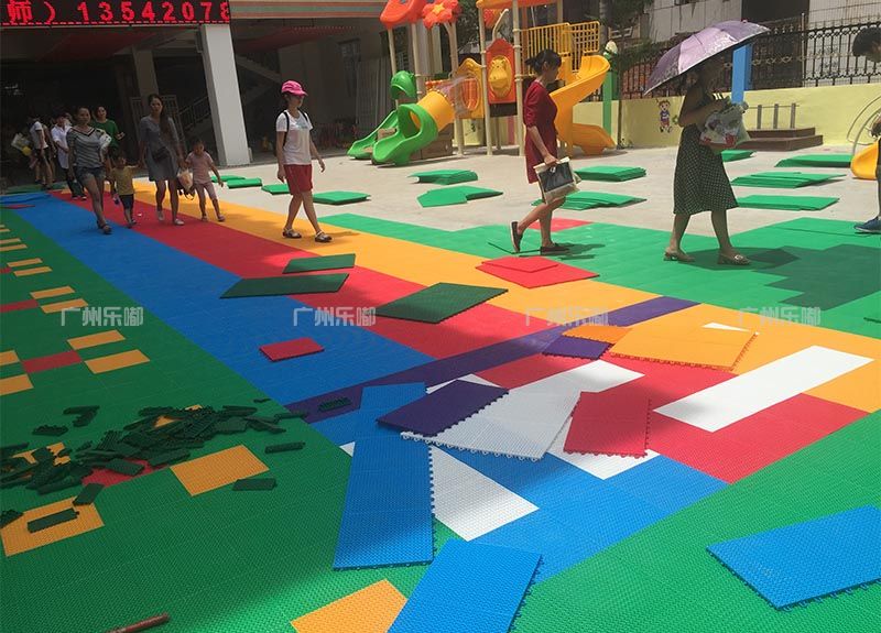 幼儿园悬浮地板铺设工程案例(图1)